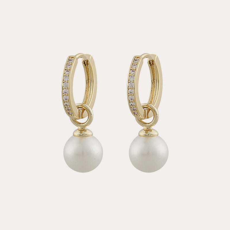 Core pearl earring
