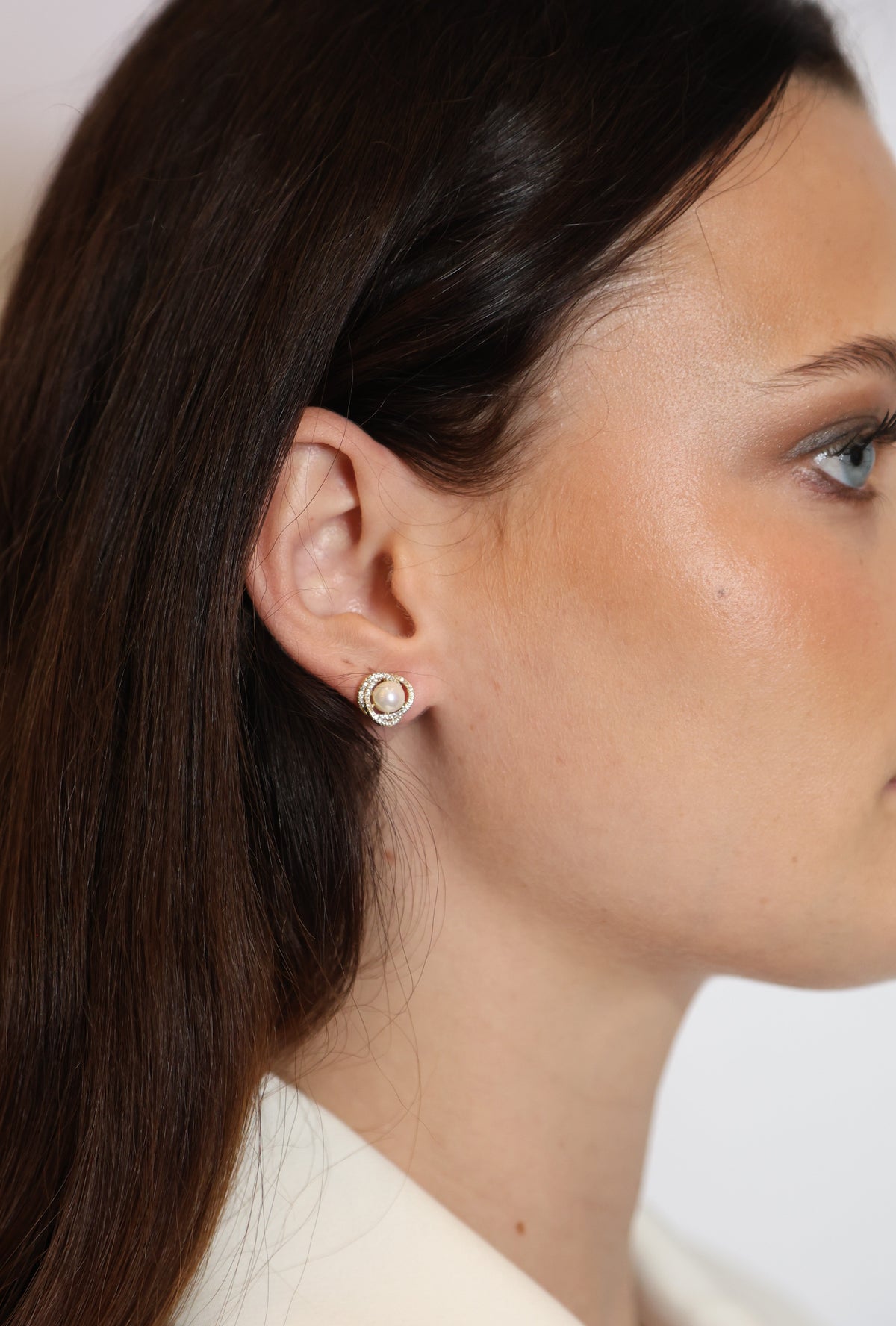Mayfair pearl ear Guld på modell
