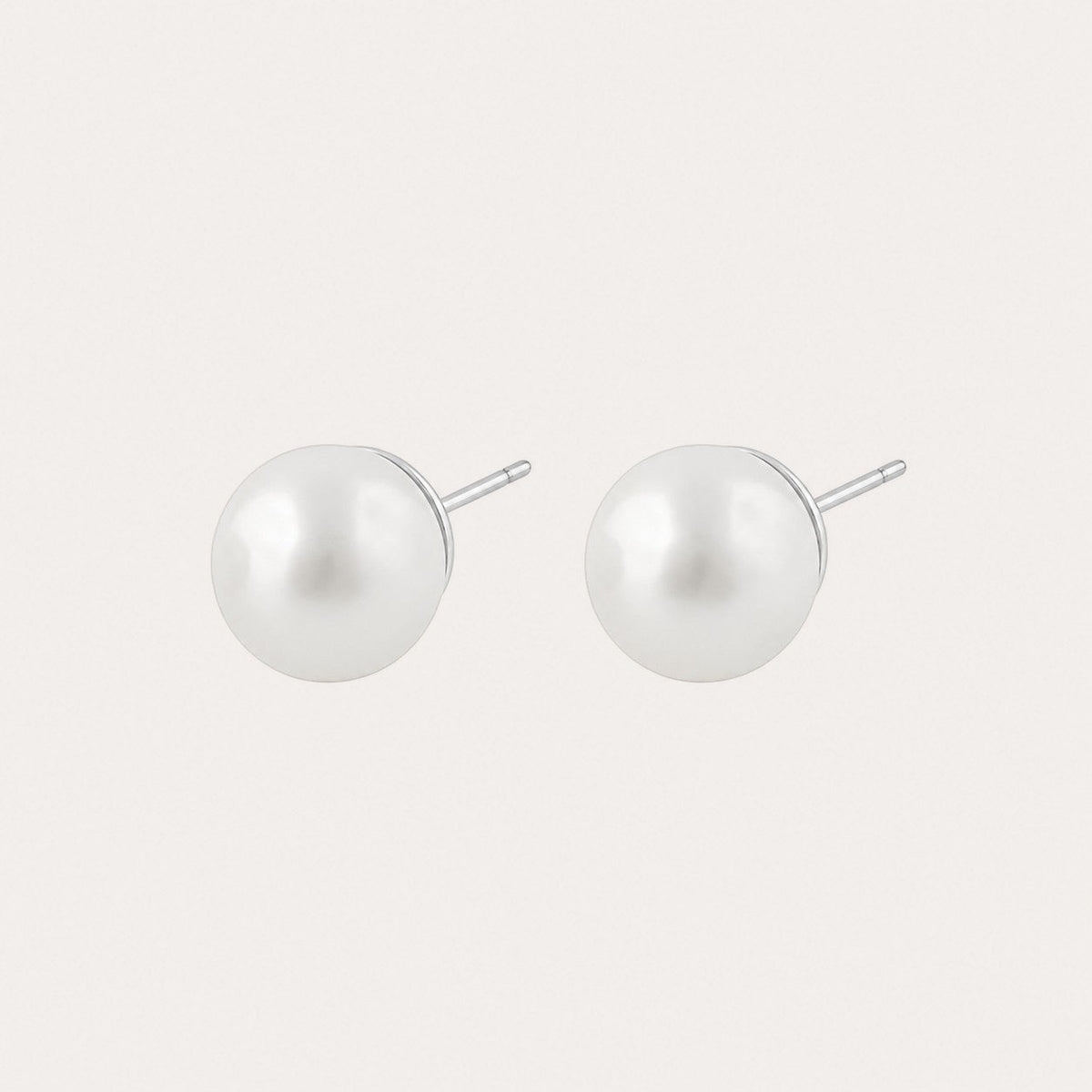 Jackie pearl earring 8mm Silver