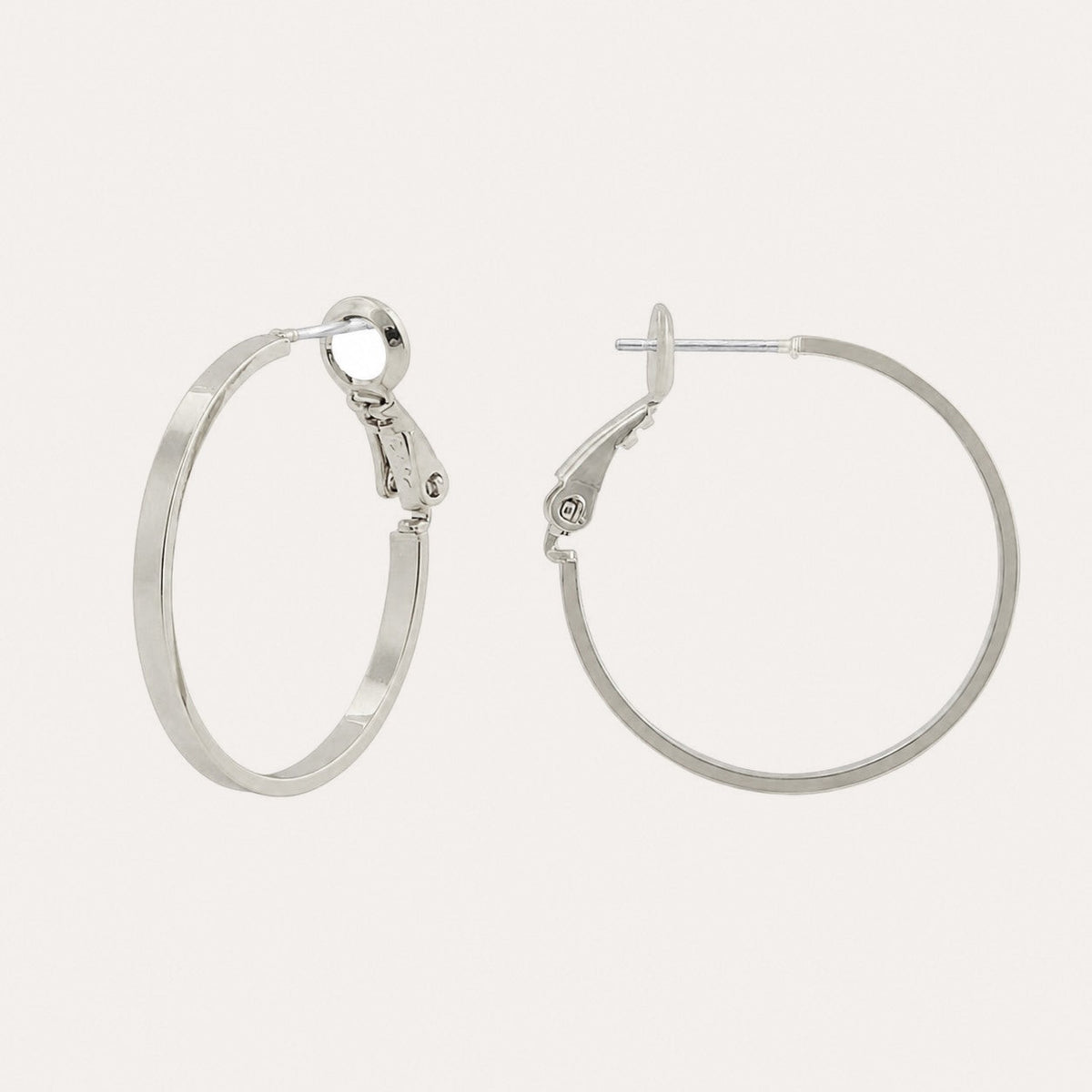 Moe earring 25mm Silver