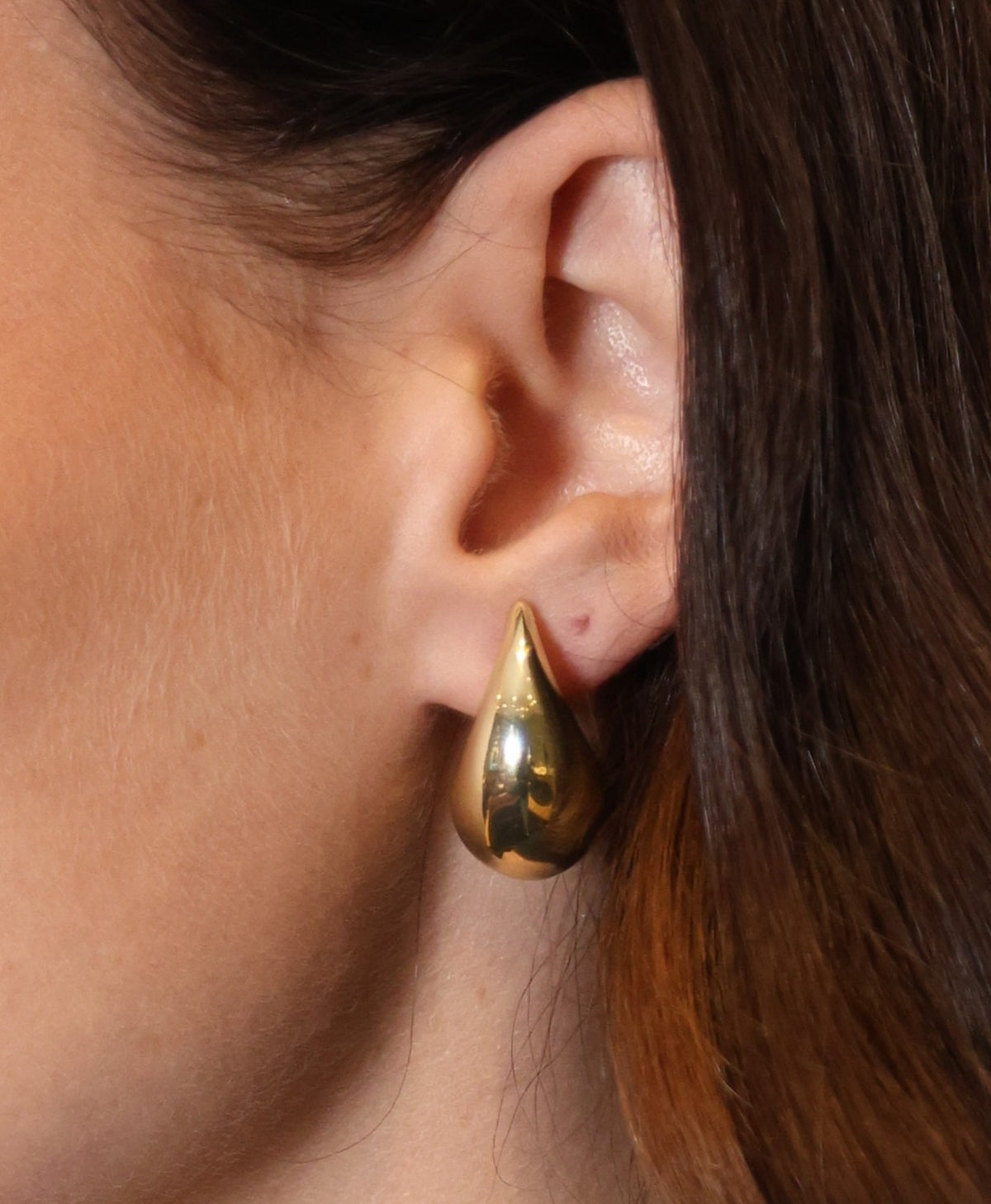 Yenni small ear Guldpläterad närbild