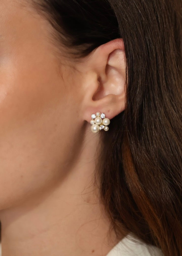 Mayfair irregular pearl ear Guldpläterad närbild